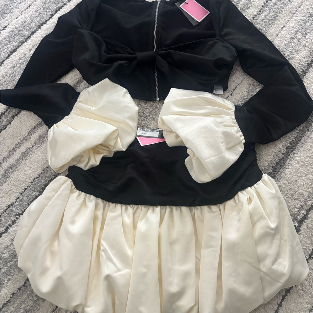 Black and Cream Colorblock Pleated Women’s Skirt - Picture 3 of 7